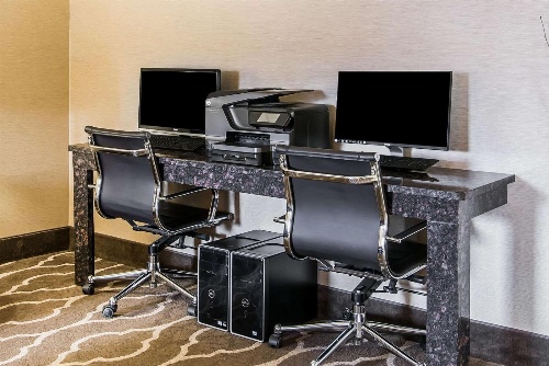 Quality Inn & Suites image 2