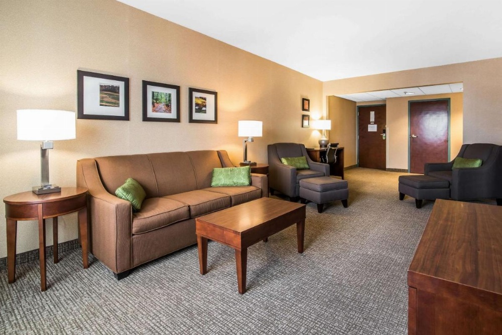 Quality Inn & Suites Image 7